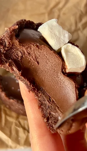 Hot Chocolate Fudge Cups (No Bake, 5 Ingredients)